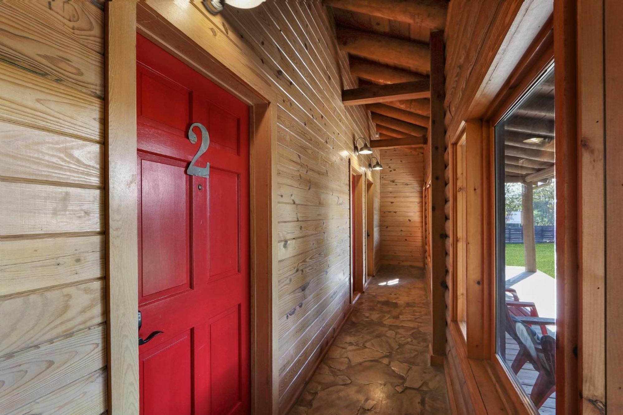 Wimberley Log Cabins Resort And Suites- Unit 2 外观 照片